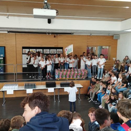 Übergabe der Trinkflaschen 11.09.2024