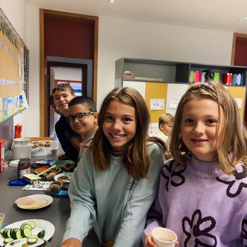 Brunch in der 1b Klasse 