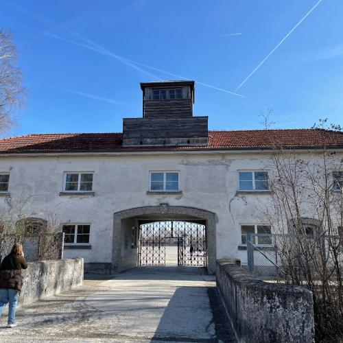 Besuch der KZ-Gedenkstätte Dachau 4ab - 05. März. 2025 -