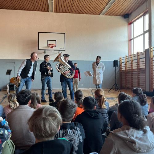 5 Freunde - it feels good to make music together