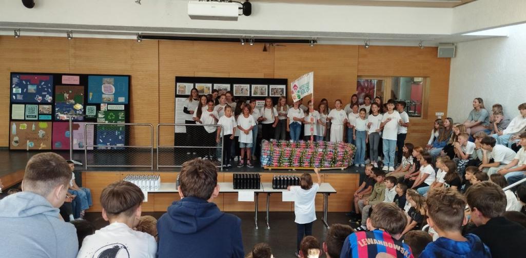 Übergabe der Trinkflaschen 11.09.2024 Übergabe der Trinkflaschen 11.09.2024