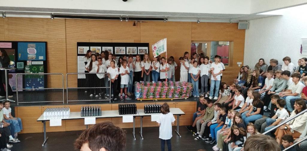 Übergabe der Trinkflaschen 11.09.2024 Übergabe der Trinkflaschen 11.09.2024